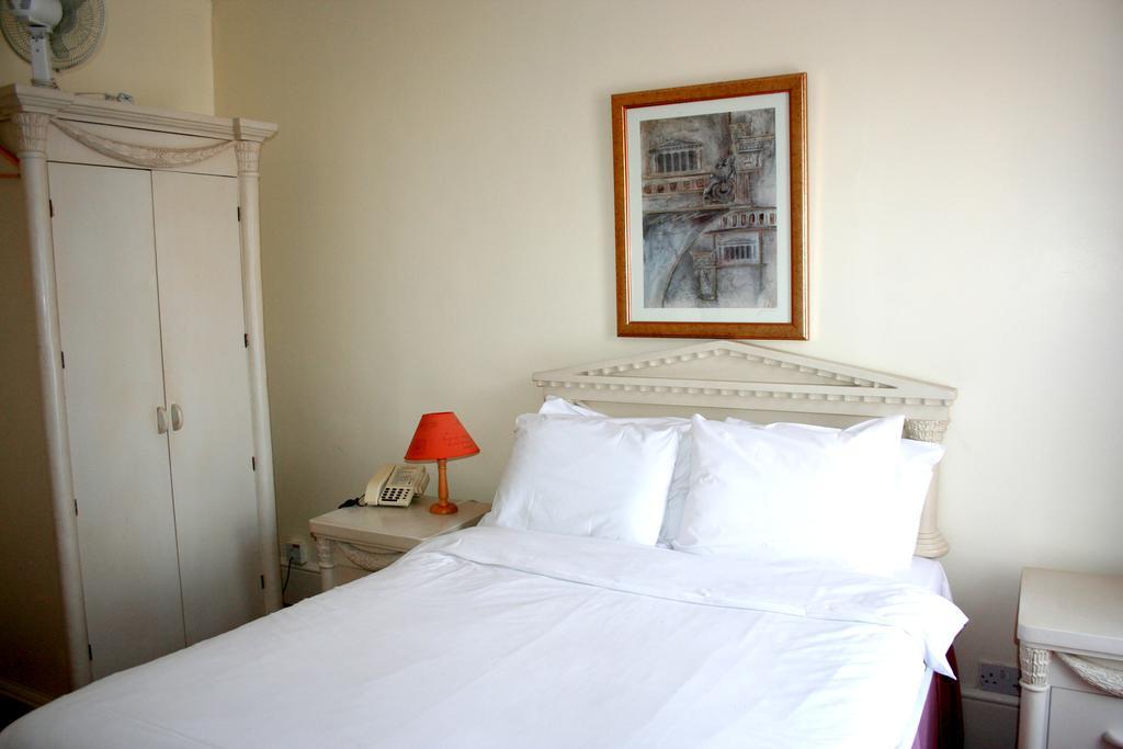 Ilfracombe House Hotel - Near Cliffs Pavilion Southend-on-Sea Habitación foto
